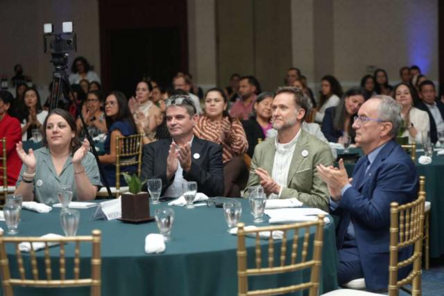 Cérémonie de lancement du Female Entrepreneurship Fund au Salvador