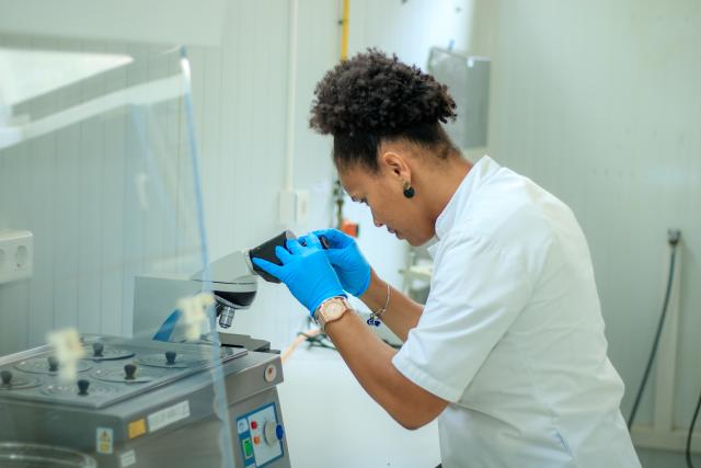 Analyses de l'état de l'eau en laboratoire