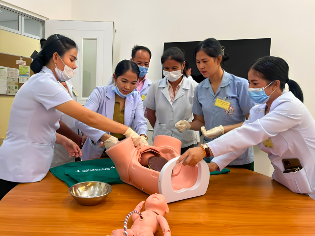 Midwife training at Bolikhamxay Hospital