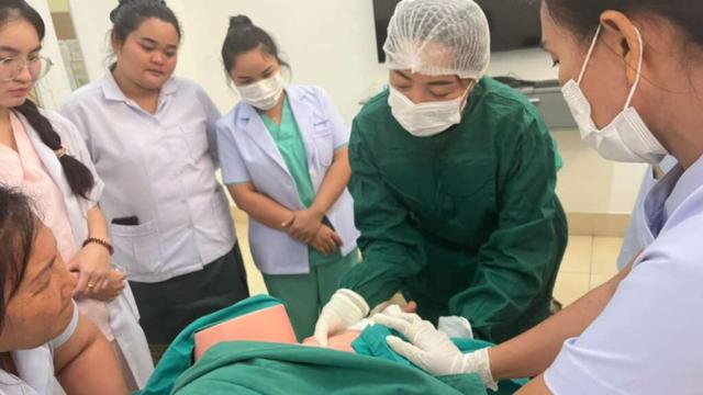 A senior midwife training session