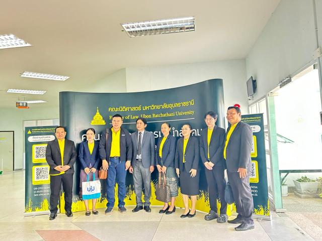 group photo in Thai University