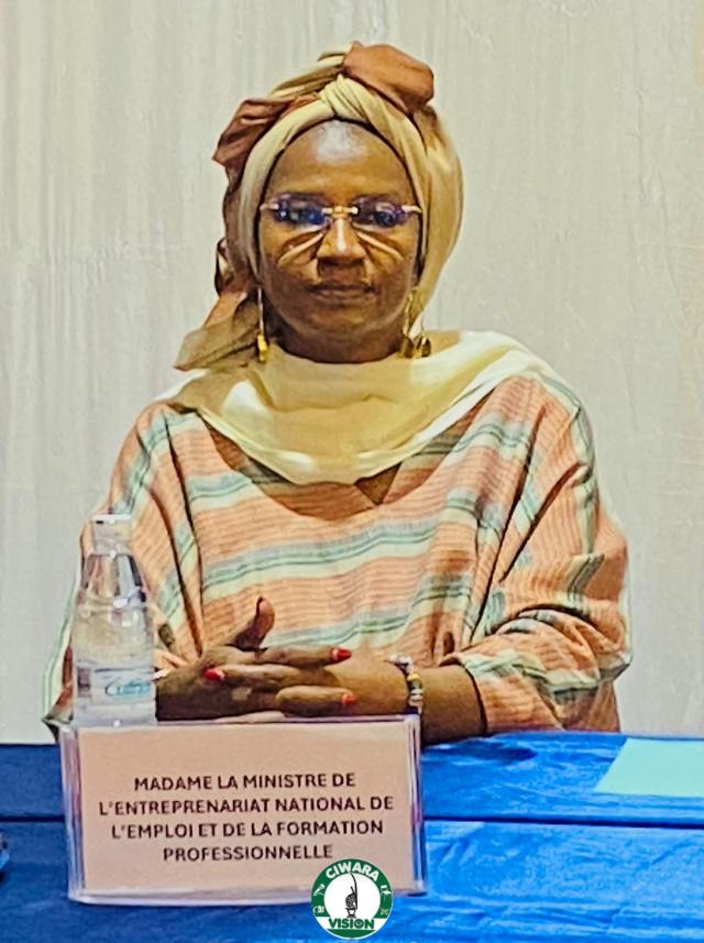 Photo de la Ministre
